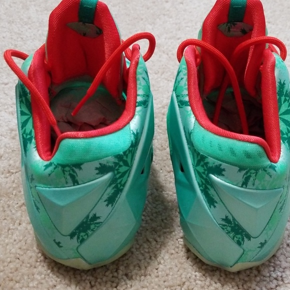 Lebron 11 Christmas 5.5Y or 7 Women Sneakers